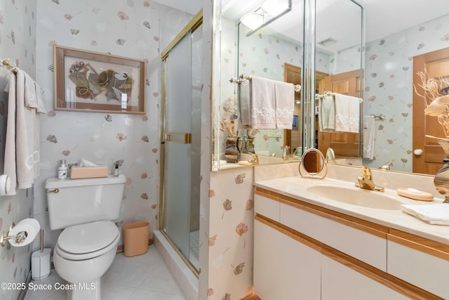 bathroom featuring visible vents, a stall shower, and wallpapered walls