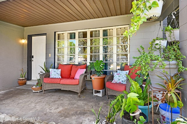 view of patio / terrace with covered porch