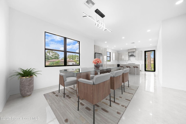 dining area featuring visible vents, recessed lighting, and baseboards