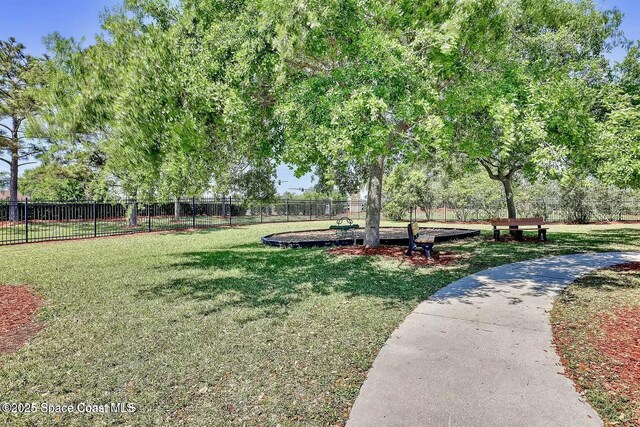 4026 Four Lakes Dr, Melbourne, FL 32940 - view of yard with fence