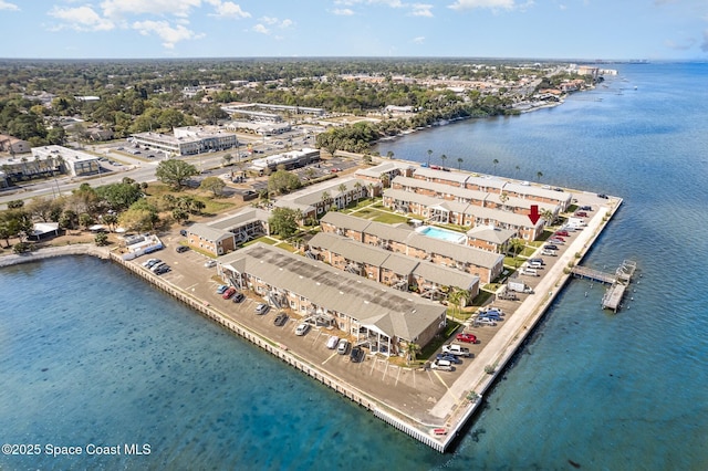 bird's eye view with a water view