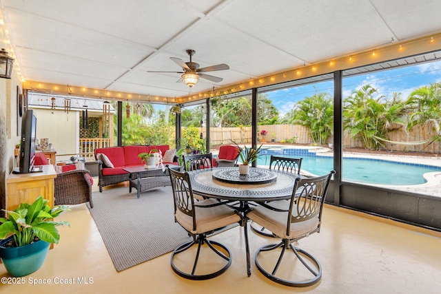 view of sunroom / solarium