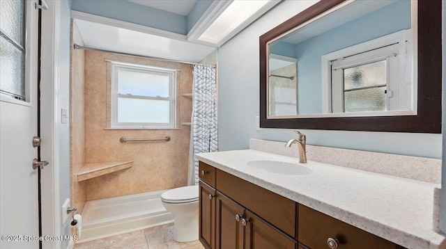5395 Amy Way, Mims, FL 32754 - full bathroom featuring toilet, vanity, and a shower with shower curtain