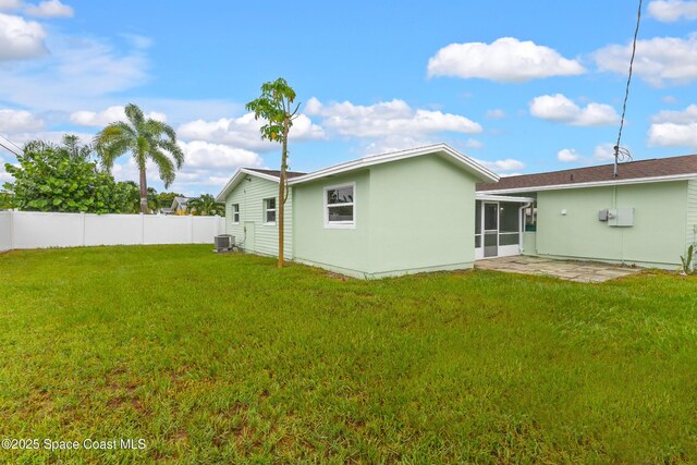2356 Lakeview Dr, Melbourne, FL 32935 - photo 7