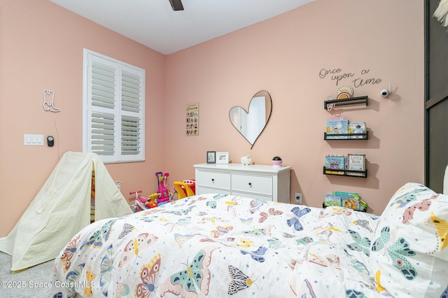 bedroom featuring a ceiling fan