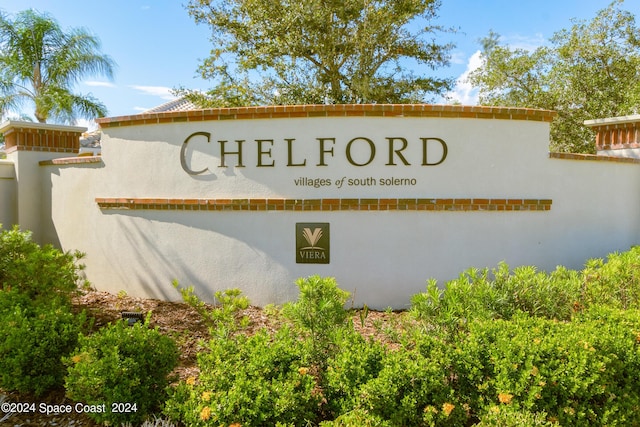 view of community / neighborhood sign