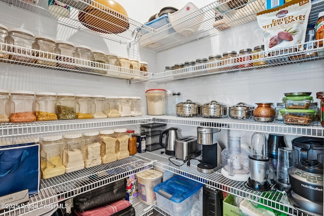 2631 Pinwherry St NW, Palm Bay, FL 32907 - view of pantry