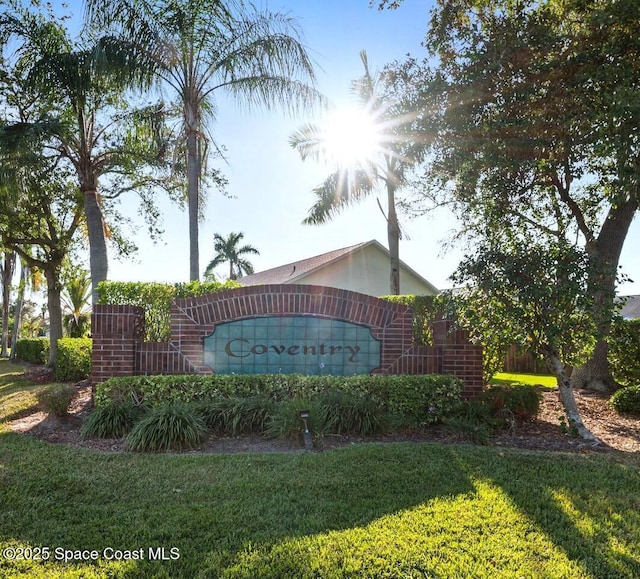 2544 Ventura Cir, Melbourne, FL 32904 - community / neighborhood sign featuring a yard