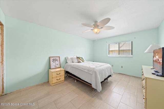 bedroom featuring a ceiling fan