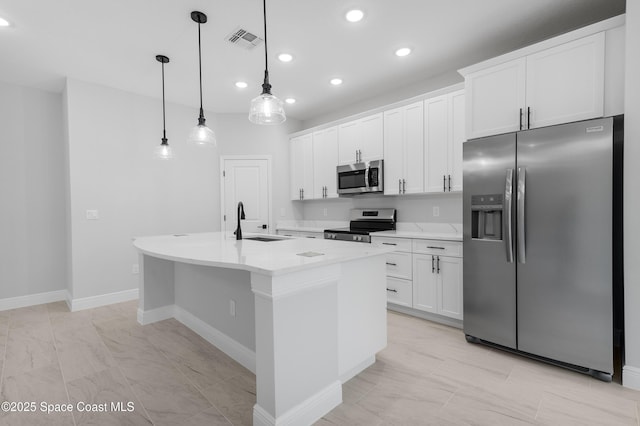 kitchen featuring recessed lighting, visible vents, a sink, stainless steel appliances, and a kitchen island with sink