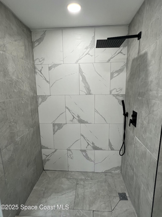 1279 Earl Dr, Merritt Island, FL 32952 - full bath featuring tiled shower and recessed lighting