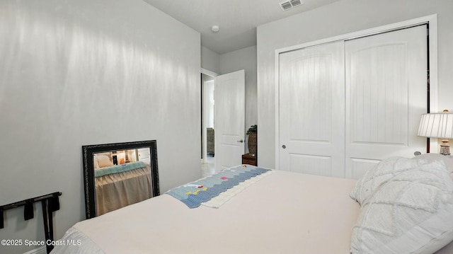 3630 Kite St, Titusville, FL 32796 - bedroom featuring a closet and visible vents