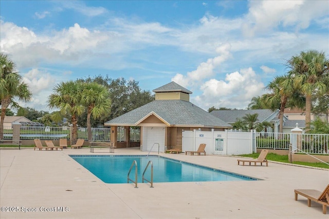 7016 Hammock Trace Dr, Melbourne, FL 32940 - community pool with a patio area