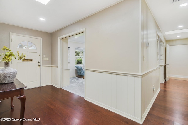 1501 Oranole Rd, Maitland, FL 32751 - foyer with wood finished floors, a wainscoted wall, recessed lighting, and a decorative wall