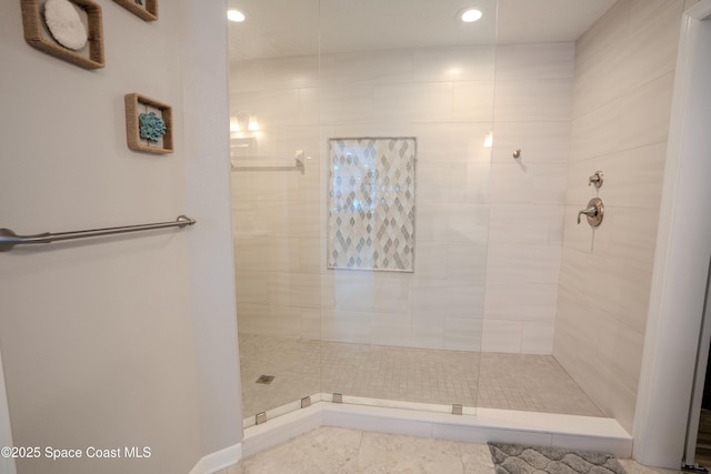 full bath featuring recessed lighting and tiled shower