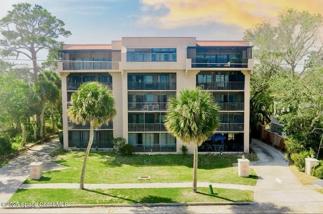 view of building exterior