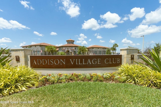 view of community / neighborhood sign