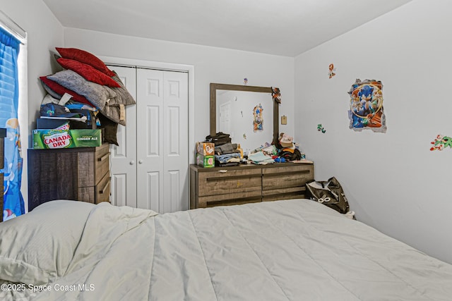 bedroom with a closet