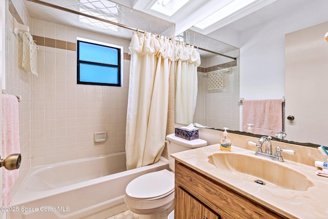 1812 Live Oak Dr N, Rockledge, FL 32955 - full bathroom featuring vanity, toilet, and shower / tub combo with curtain