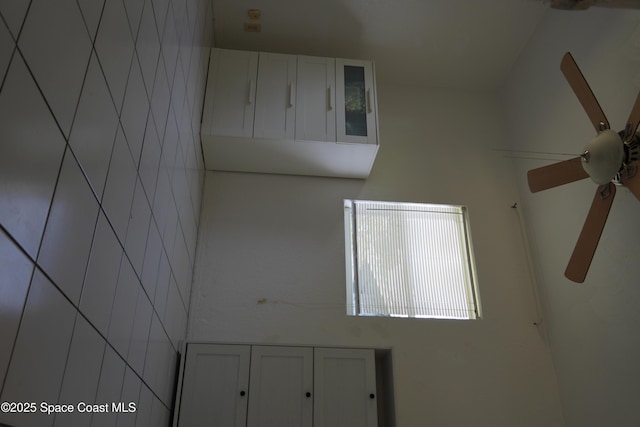 spare room with a ceiling fan