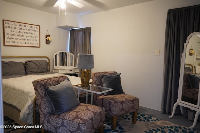 bedroom with ceiling fan