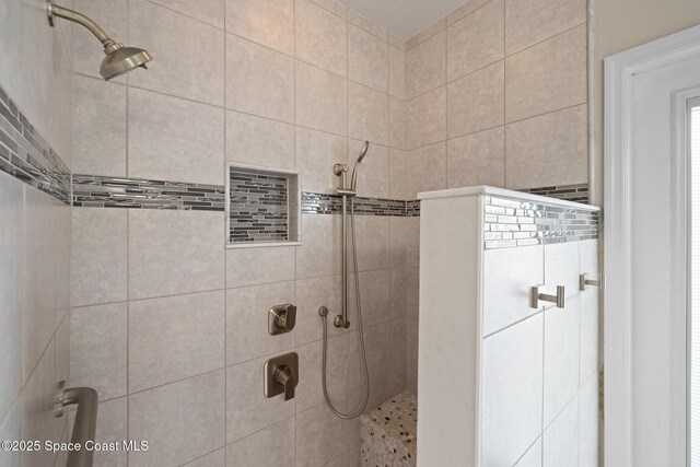 4800 Solitary Dr, Rockledge, FL 32955 - bathroom with tiled shower