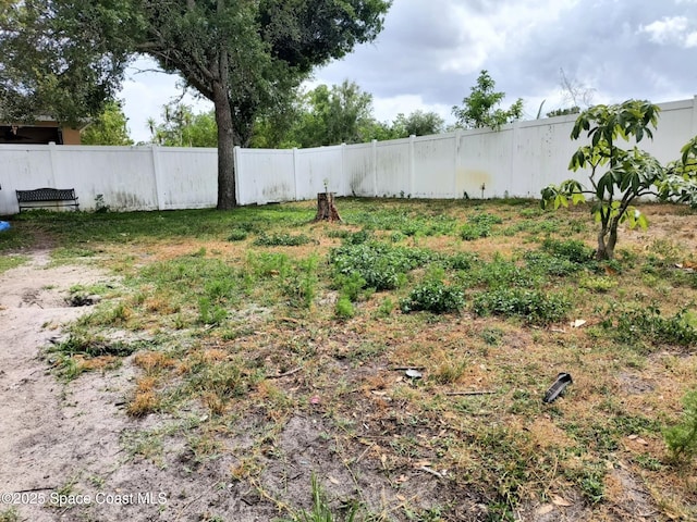 122 Morgan Cir, Sebastian, FL 32958 - view of yard with fence