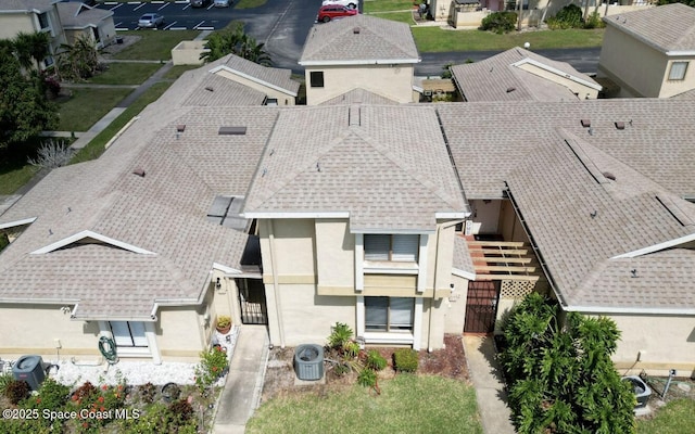 drone / aerial view featuring a residential view