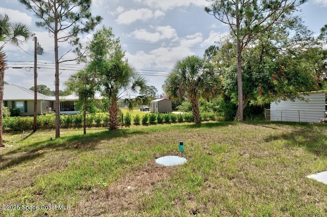 8050 96th Ave, Vero Beach, FL 32967 - view of green lawn