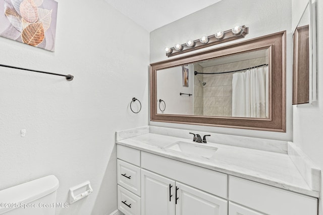 947 Bluewater Dr, Indian Harbour Beach, FL 32937 - full bathroom featuring vanity and a shower with curtain