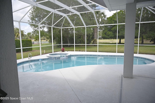 321 Brightwater Dr SE, Palm Bay, FL 32909 - view of swimming pool featuring a patio area, a yard, and a pool with connected hot tub