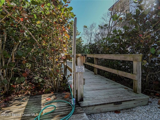 120 N White Jewel Ct, Vero Beach, FL 32963 - view of wooden terrace