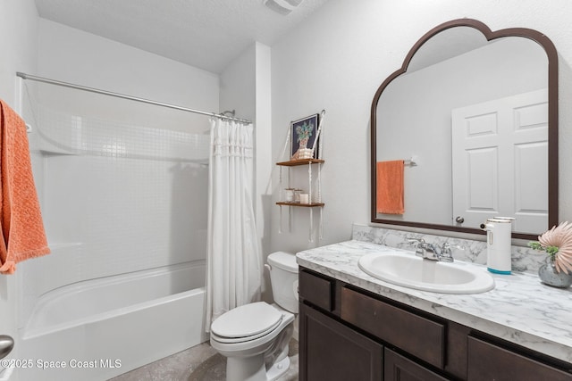 5985 Orsino Ln, Cocoa, FL 32926 - full bath with toilet, vanity, and shower / bath combo with shower curtain