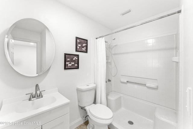 full bathroom with toilet, visible vents, curtained shower, and vanity