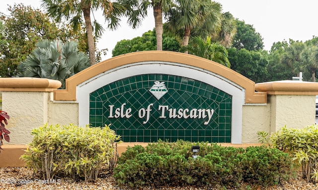 view of community / neighborhood sign
