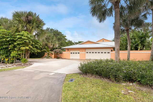 411 Oak St, Melbourne Beach, FL 32951 - photo 4