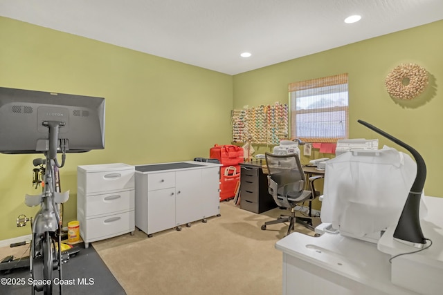 office area with recessed lighting