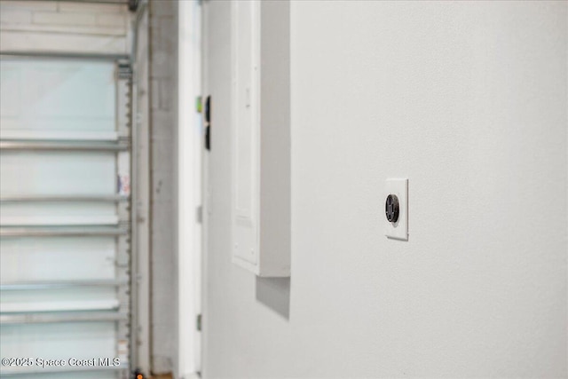 998 Wacona St SE, Palm Bay, FL 32909 - detailed view of radiator heating unit