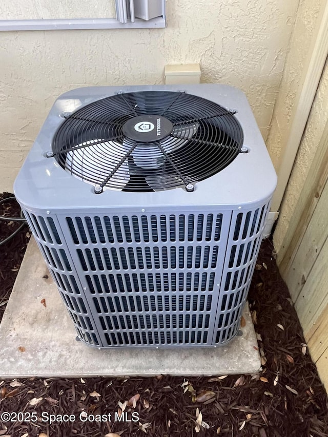 113 Harbor Dr, Cape Canaveral, FL 32920 - exterior view of a cooling unit