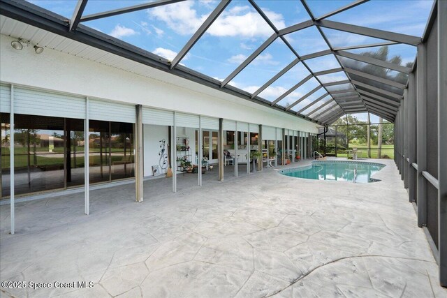 649 Spring Lake Dr, Melbourne, FL 32940 - swimming pool featuring a patio area and a lanai