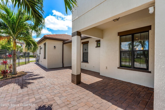 6794 Vista Hermosa Dr, Melbourne, FL 32940 - view of patio with fence