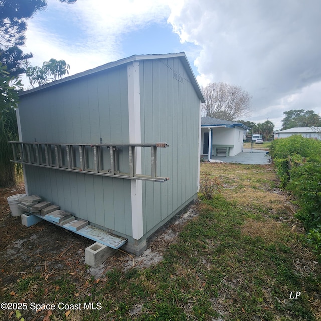 view of outbuilding featuring an outdoor structure