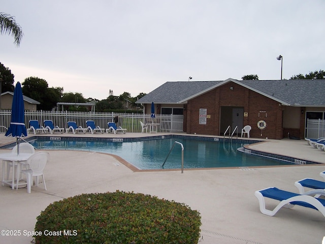 4077 Green Oak Dr, Melbourne, FL 32901 - community pool featuring fence and a patio area