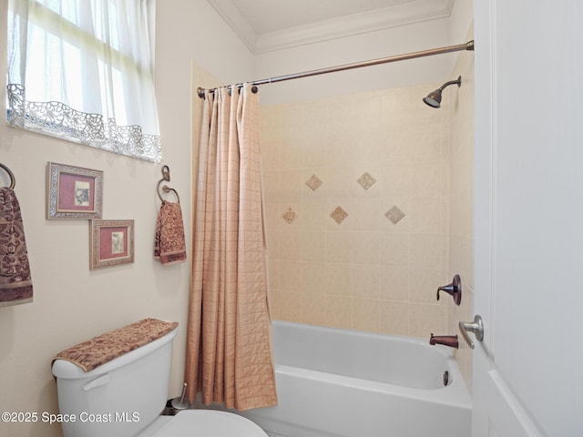 1013 Balmoral Way, Melbourne, FL 32940 - bathroom featuring toilet, shower / tub combo with curtain, and crown molding