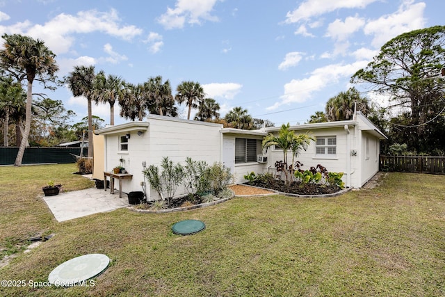 847 W Virginia St, Cocoa, FL 32927 - back of property with a patio area