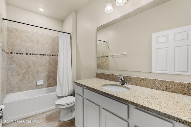 3575 Salt Marsh Cir, West Melbourne, FL 32904 - full bath featuring toilet, shower / bath combination with curtain, and vanity