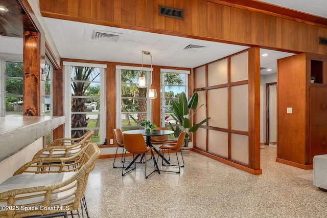 2318 Country Club Rd, Melbourne, FL 32901 - view of sunroom / solarium