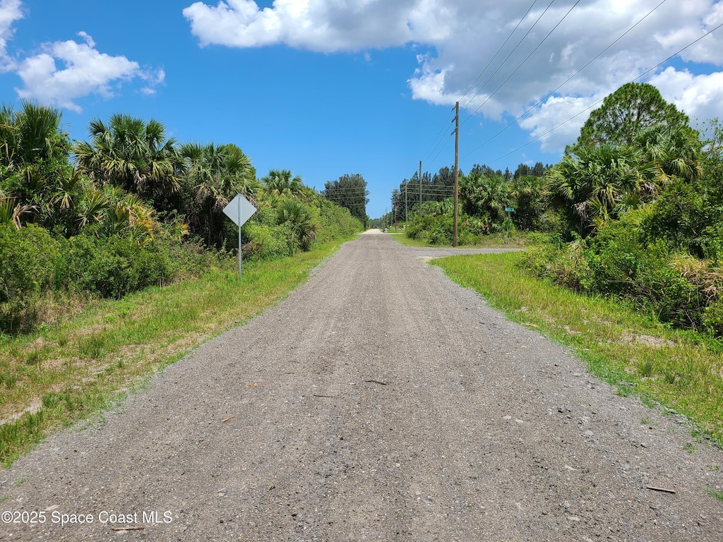 865 Laika Rd SW, Palm Bay, FL 32908
