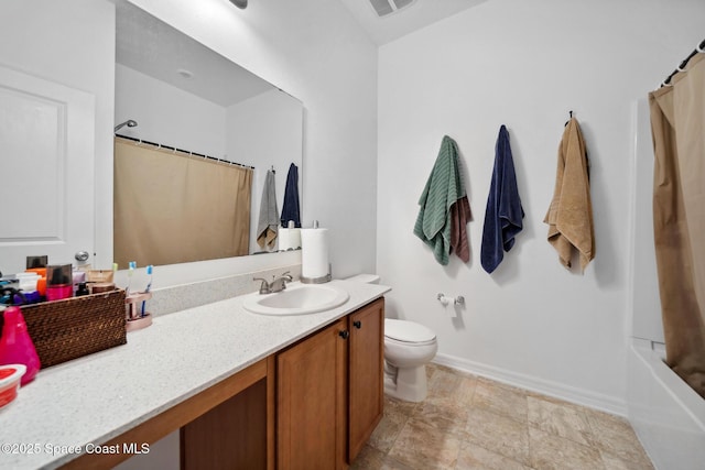 1662 Orsi Pl, West Melbourne, FL 32904 - bathroom featuring vanity, baseboards, a shower with shower curtain, and toilet