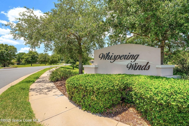 view of community / neighborhood sign